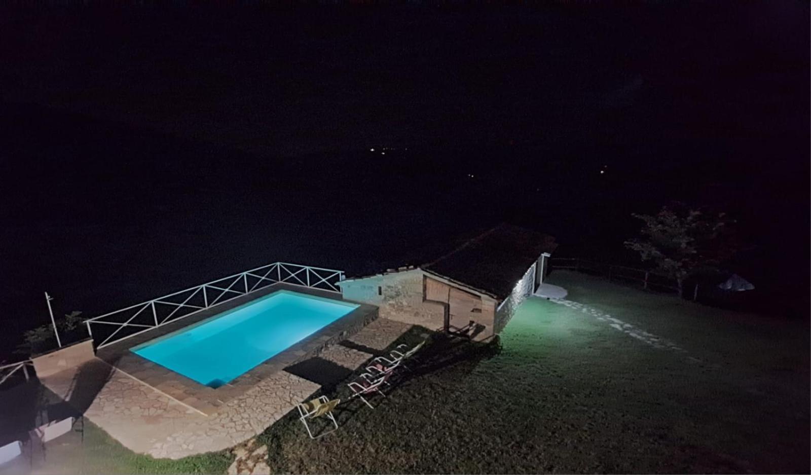 Casale Al Lago Con Piscina E Sauna Corbara  Dış mekan fotoğraf